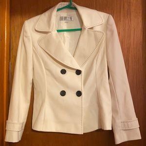Tahari jacket, off white, size 6P